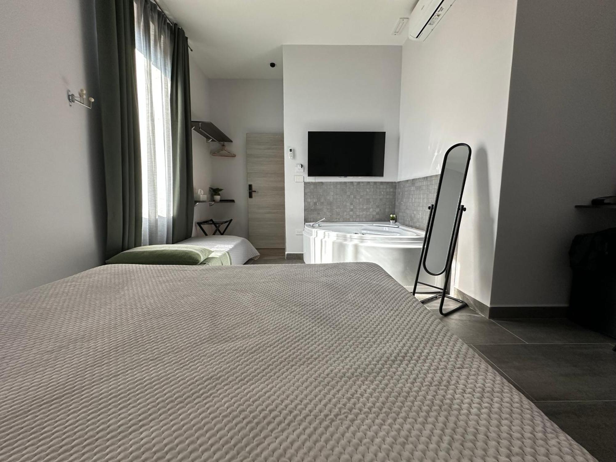 Zeta Boutique Otel Caserta Dış mekan fotoğraf