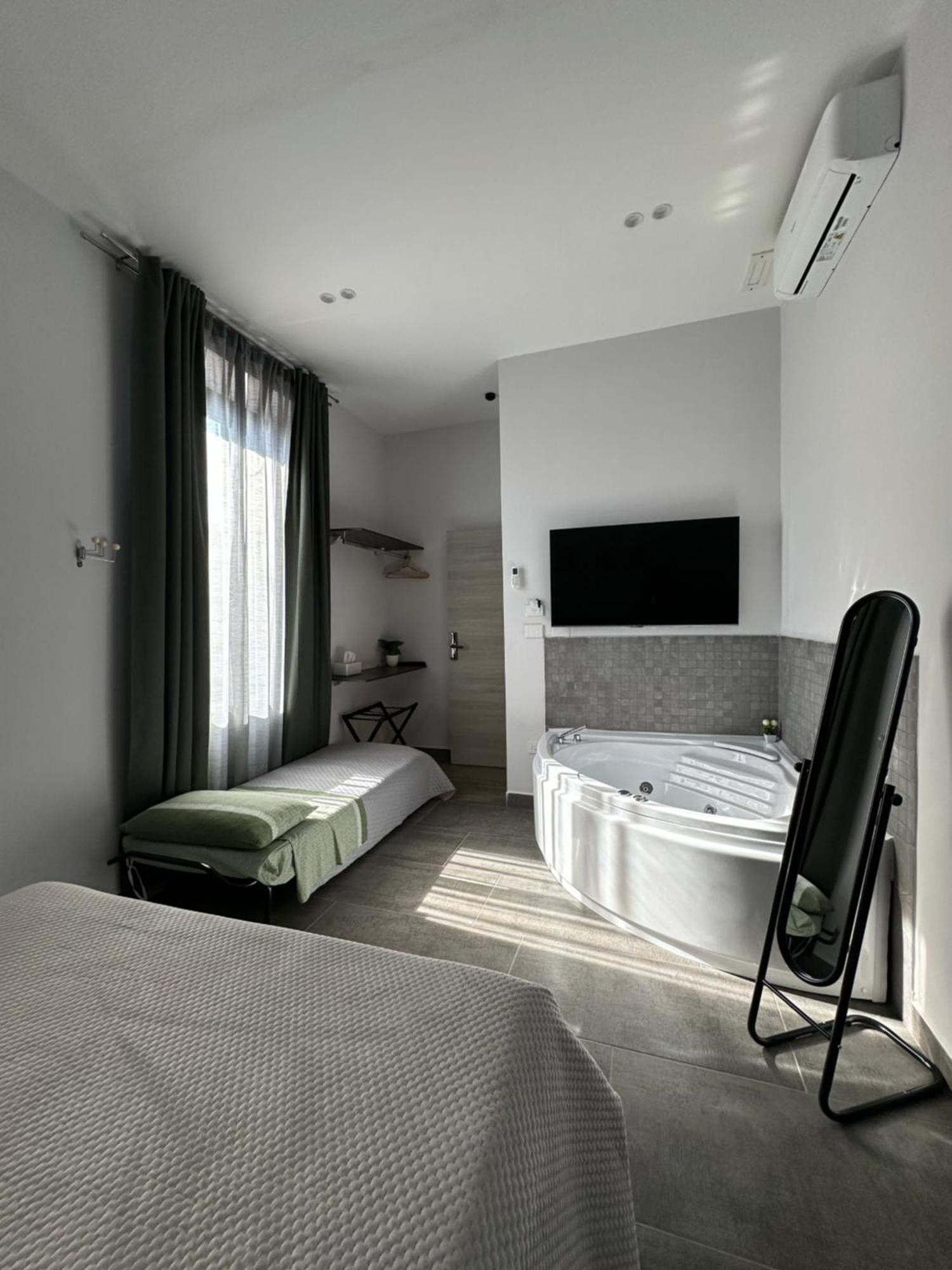 Zeta Boutique Otel Caserta Dış mekan fotoğraf